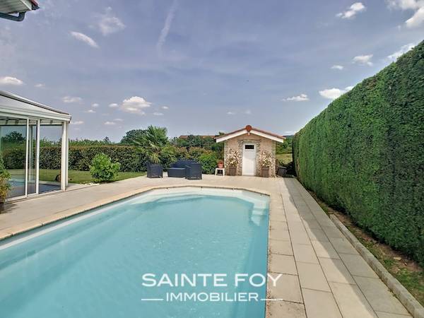 2023617 image8 - Sainte Foy Immobilier - Ce sont des agences immobilières dans l'Ouest Lyonnais spécialisées dans la location de maison ou d'appartement et la vente de propriété de prestige.