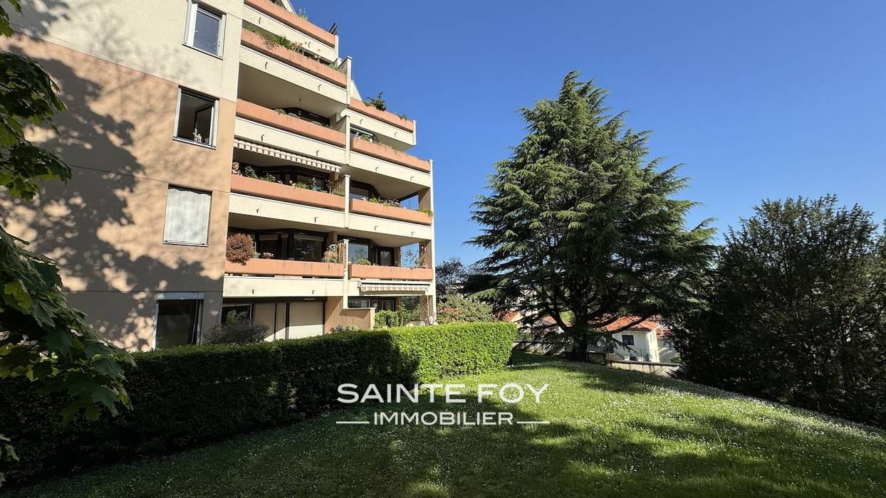 2022482 image1 - Sainte Foy Immobilier - Ce sont des agences immobilières dans l'Ouest Lyonnais spécialisées dans la location de maison ou d'appartement et la vente de propriété de prestige.